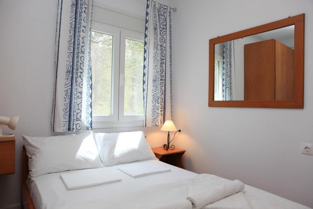 O Pyrgos Accommodations Panormos  Экстерьер фото