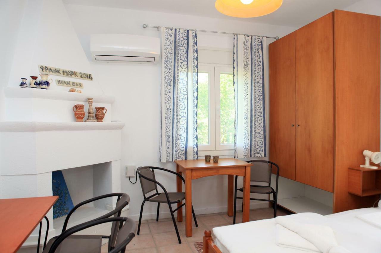O Pyrgos Accommodations Panormos  Экстерьер фото